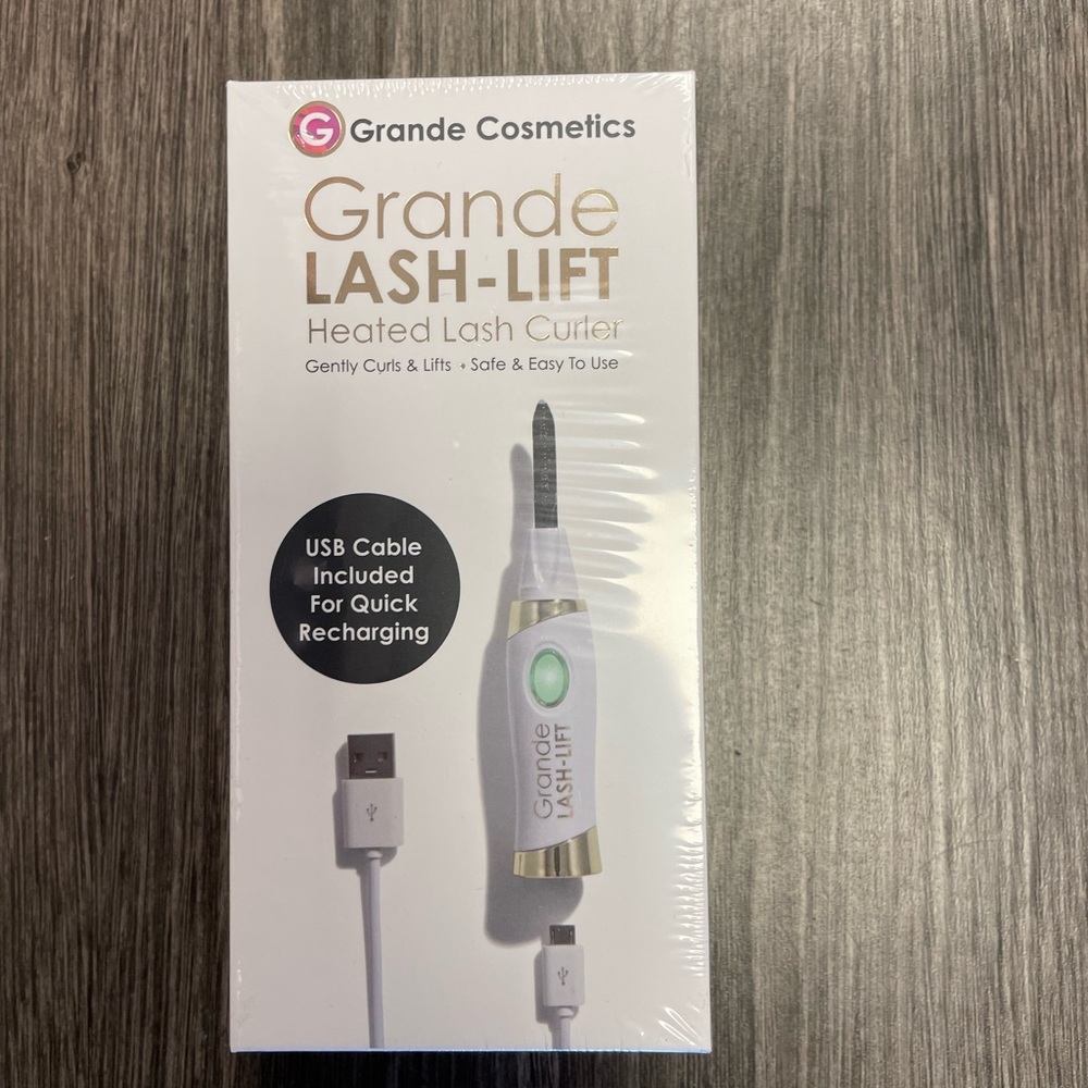 Grande eyelash curler